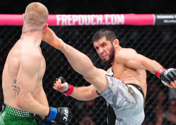 Islam Makhachev obronił pas UFC i pobił rekord Andersona Silvy