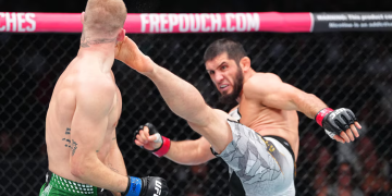 Islam Makhachev obronił pas UFC i pobił rekord Andersona Silvy